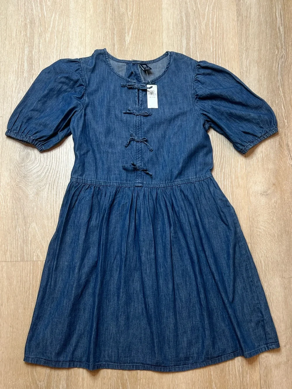 GAP Kids Denim Puff-Sleeve Bow Dress in Medium Wash, Girls XXL 14-16